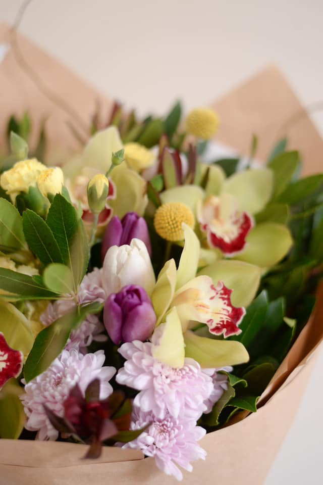 Select Flowers