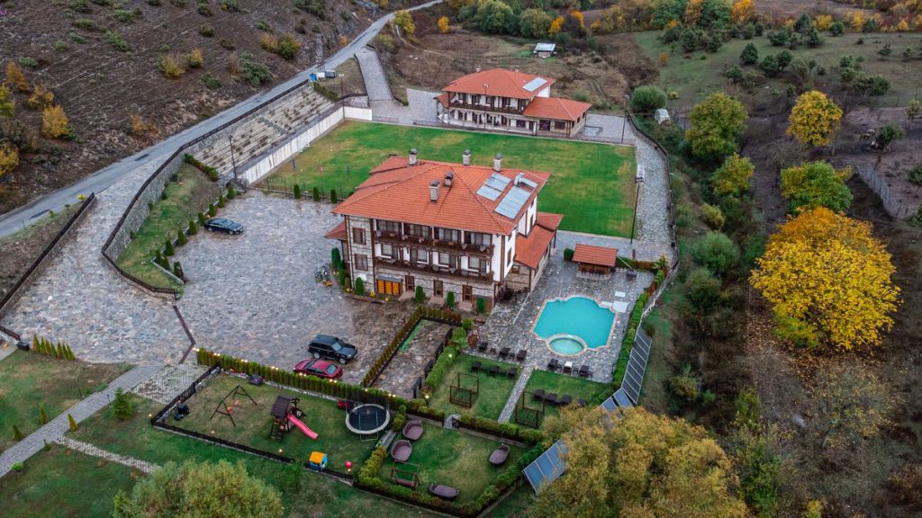 Mentor Resort