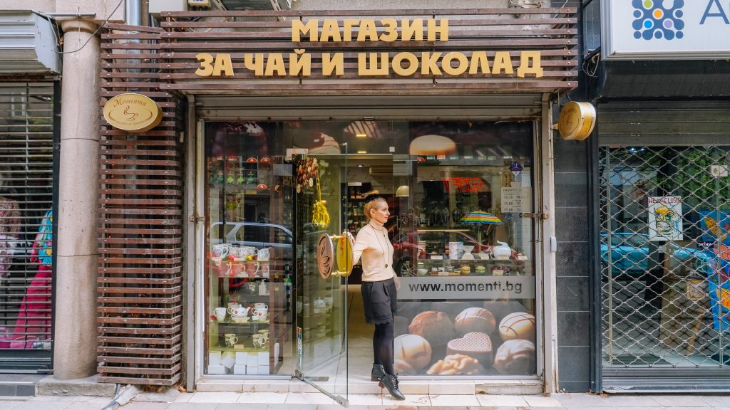 Momenti фасада