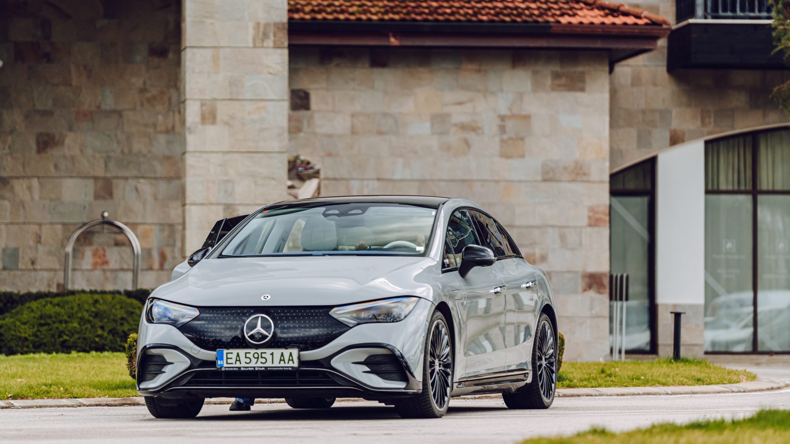 She’s Mercedes – подписът на женската енергия