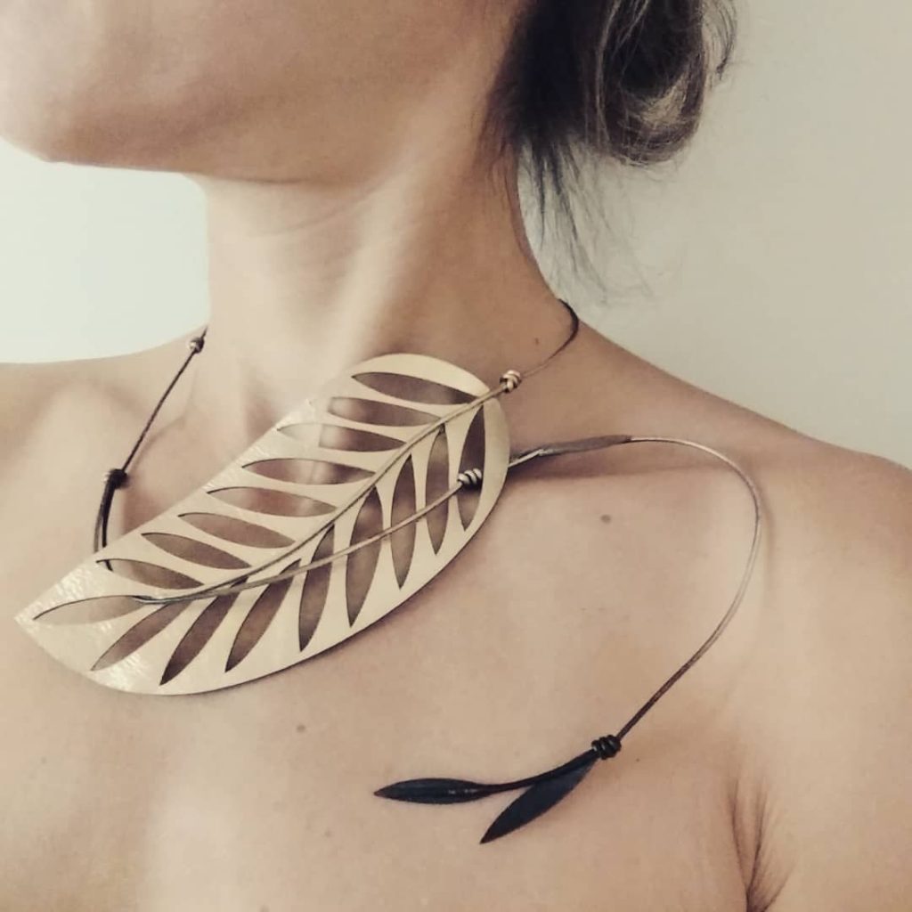 Листо колие Handmade
